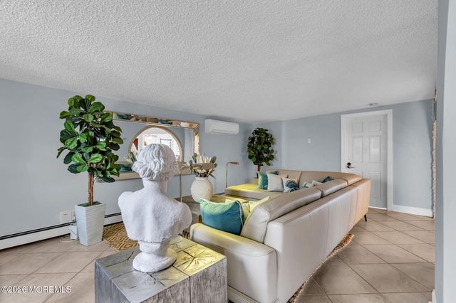1829 Lookout Drive, Toms River, NJ 08753