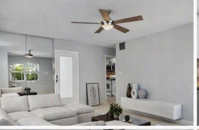 3213 COLONY CLUB Road 3-E, Pompano Beach, FL 33062