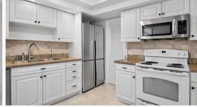 3213 COLONY CLUB Road 3-E, Pompano Beach, FL 33062
