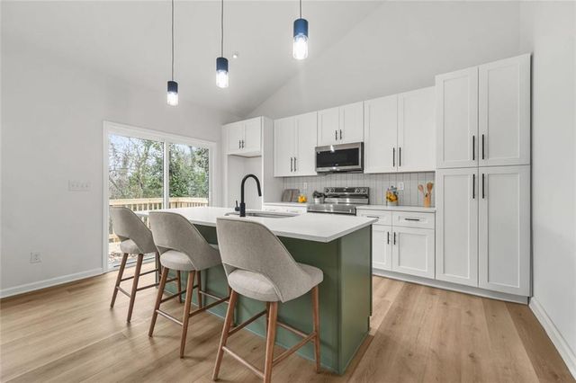 1674 Mary George NW Avenue, Atlanta, GA 30318