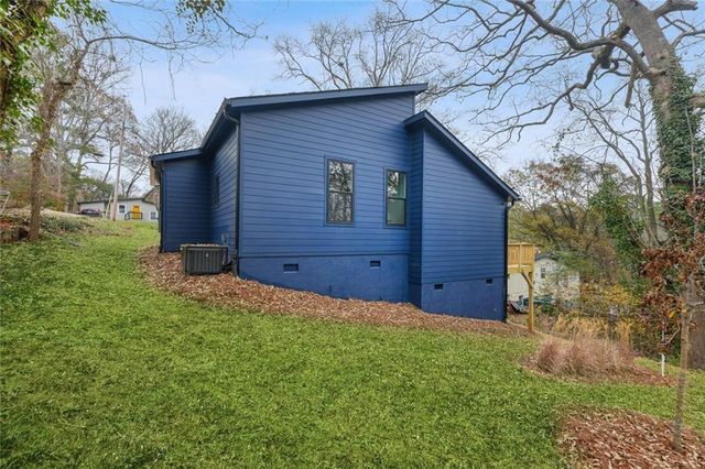 1674 Mary George NW Avenue, Atlanta, GA 30318