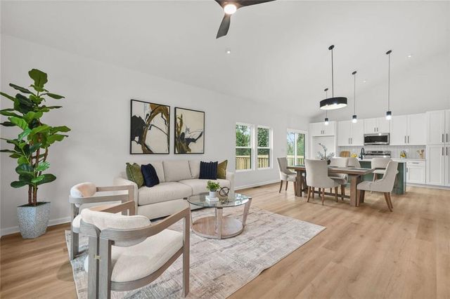 1674 Mary George NW Avenue, Atlanta, GA 30318