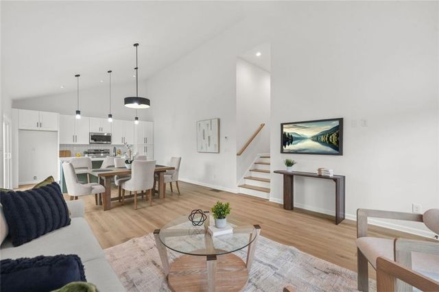 1674 Mary George NW Avenue, Atlanta, GA 30318