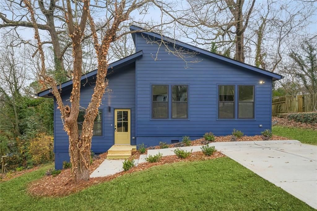 1674 Mary George NW Avenue, Atlanta, GA 30318