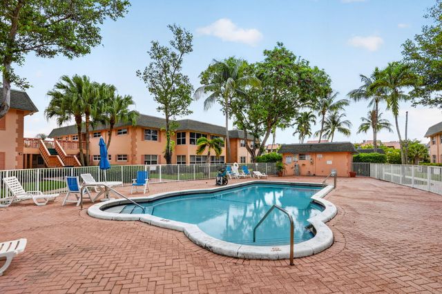 770 SE 2nd Avenue A106, Deerfield Beach, FL 33441