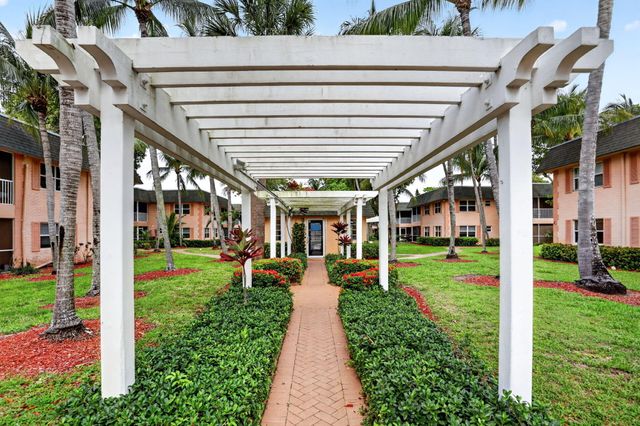 770 SE 2nd Avenue A106, Deerfield Beach, FL 33441