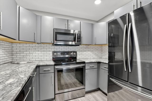 770 SE 2nd Avenue A106, Deerfield Beach, FL 33441