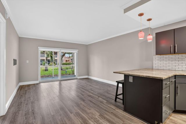 770 SE 2nd Avenue A106, Deerfield Beach, FL 33441