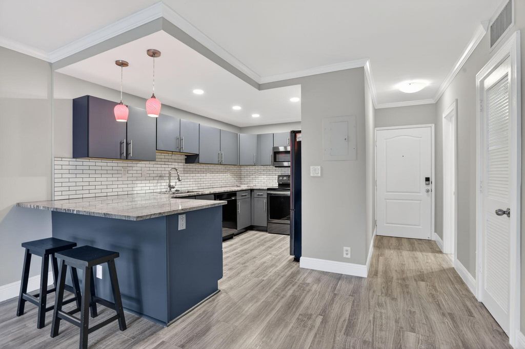 770 SE 2nd Avenue A106, Deerfield Beach, FL 33441