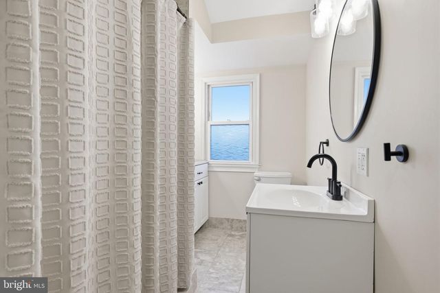 124 NEW RD, Horsham, PA 19044