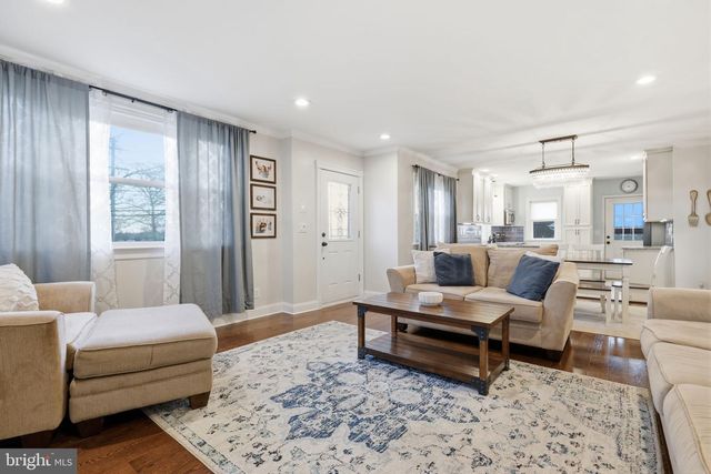 124 NEW RD, Horsham, PA 19044