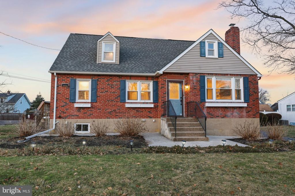 124 NEW RD, Horsham, PA 19044