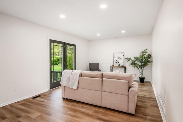 2034 Fraley Drive, Columbus, OH 43235