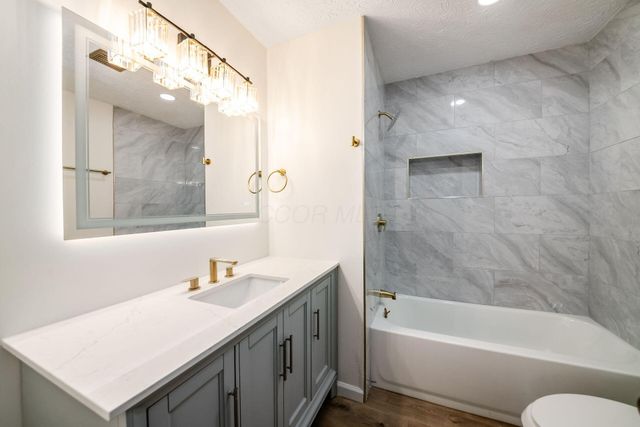 2034 Fraley Drive, Columbus, OH 43235