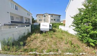 8 Iroquois Street, Staten Island, NY 10305