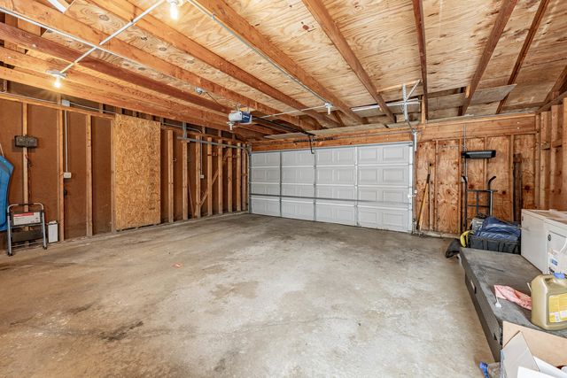 18006 Oakwood Avenue, Lansing, IL 60438