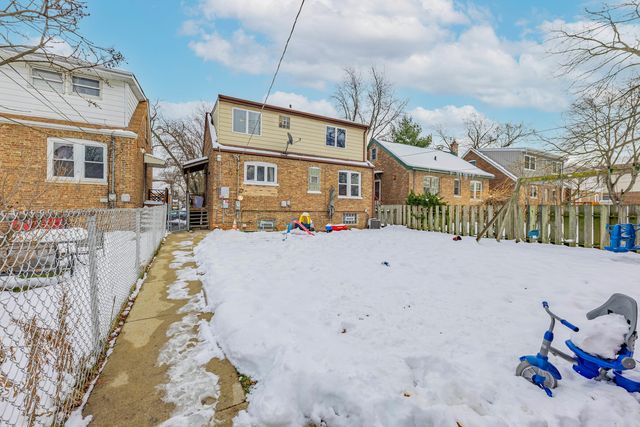 18006 Oakwood Avenue, Lansing, IL 60438