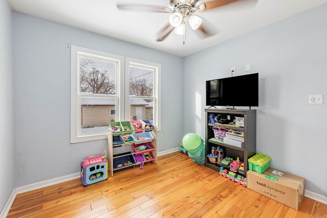 18006 Oakwood Avenue, Lansing, IL 60438