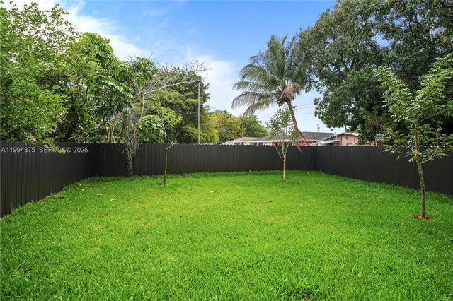 5821 NW 30th Ave 5821, Miami, FL 33142