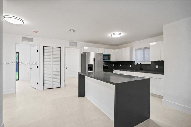 5821 NW 30th Ave 5821, Miami, FL 33142