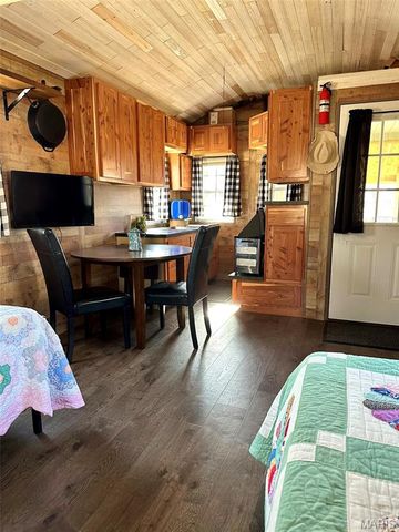 227 Champion Oak Trail, Gerald, MO 63037