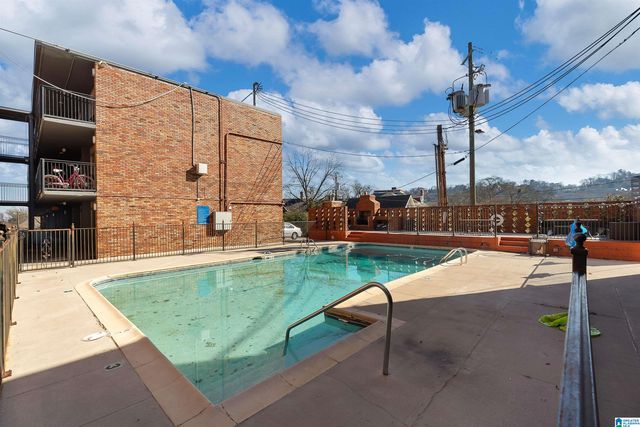 2990 Rhodes Cir S Apt 215, Birmingham, AL 35205