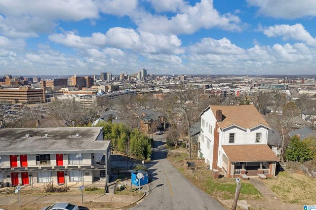 2990 Rhodes Cir S Apt 215, Birmingham, AL 35205