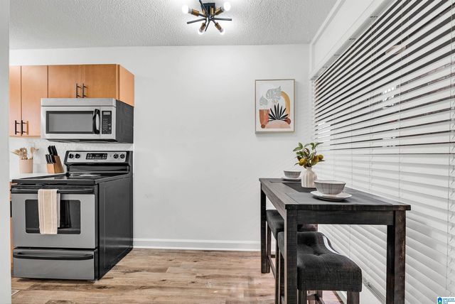 2990 Rhodes Cir S Apt 215, Birmingham, AL 35205