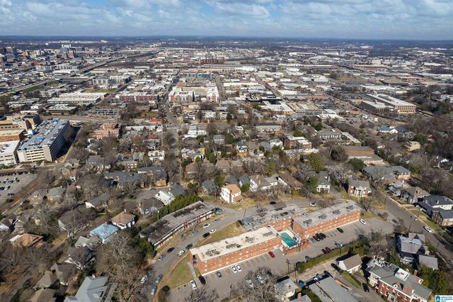 2990 Rhodes Cir S Apt 215, Birmingham, AL 35205