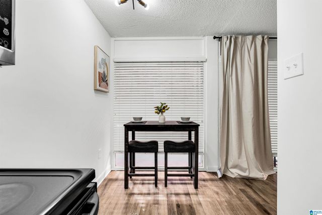 2990 Rhodes Cir S Apt 215, Birmingham, AL 35205