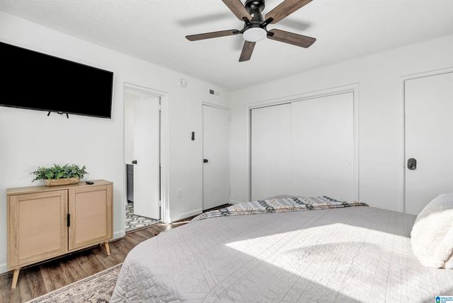 2990 Rhodes Cir S Apt 215, Birmingham, AL 35205