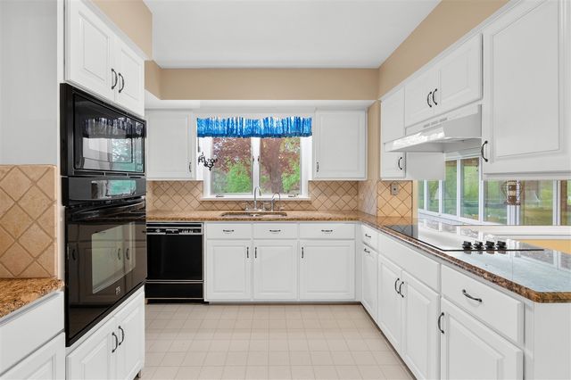 10320 Douglas Avenue, Plainwell, MI 49080