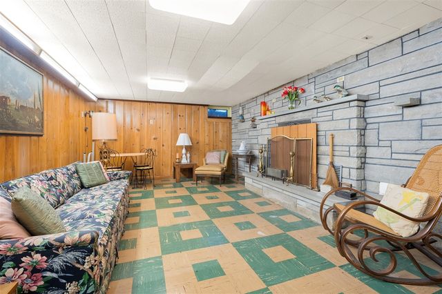 10320 Douglas Avenue, Plainwell, MI 49080