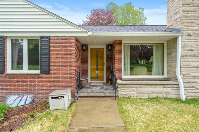 10320 Douglas Avenue, Plainwell, MI 49080