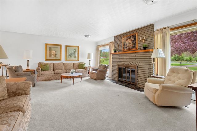 10320 Douglas Avenue, Plainwell, MI 49080