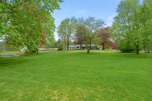 10320 Douglas Avenue, Plainwell, MI 49080