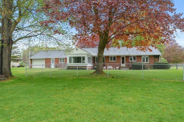 10320 Douglas Avenue, Plainwell, MI 49080