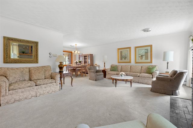 10320 Douglas Avenue, Plainwell, MI 49080