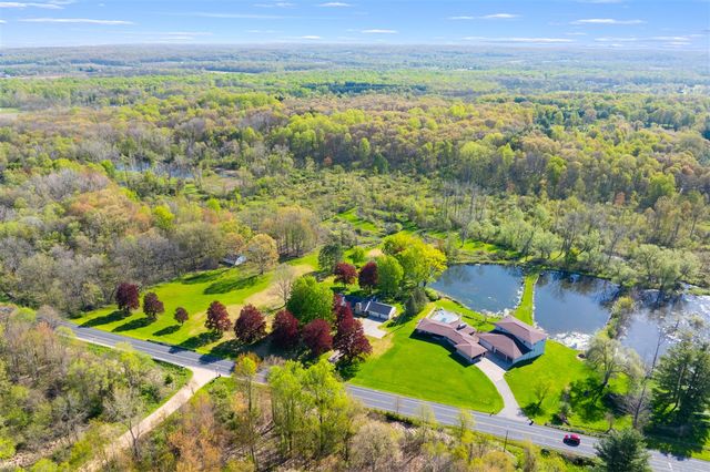 10320 Douglas Avenue, Plainwell, MI 49080