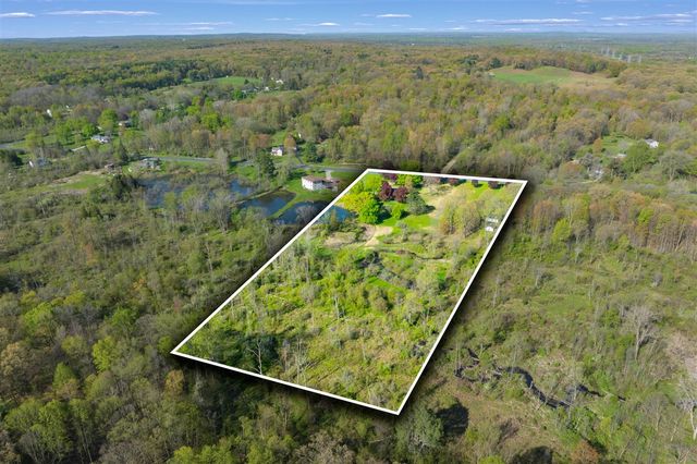 10320 Douglas Avenue, Plainwell, MI 49080