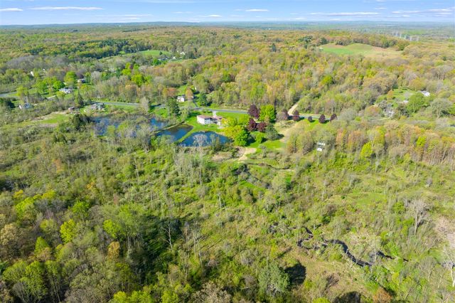 10320 Douglas Avenue, Plainwell, MI 49080