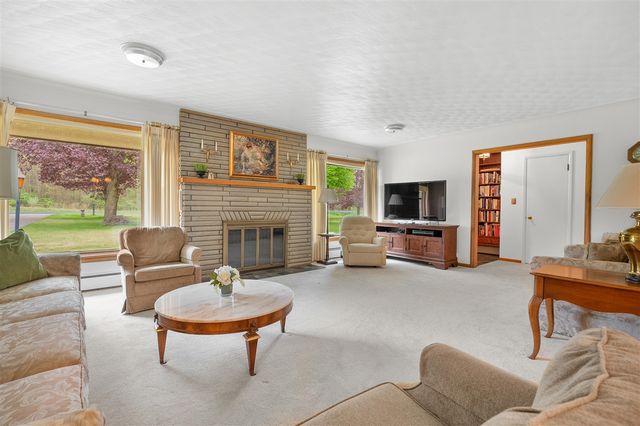 10320 Douglas Avenue, Plainwell, MI 49080