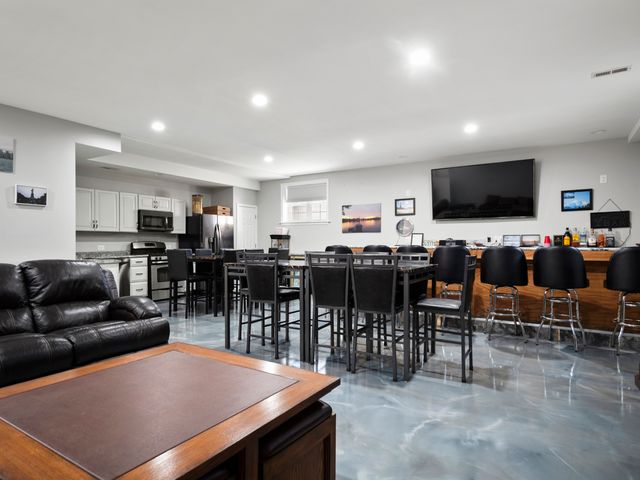 10432 S Homan Avenue, Chicago, IL 60655