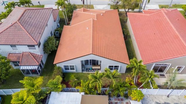 1391 SW 181st Ave, Pembroke Pines, FL 33029