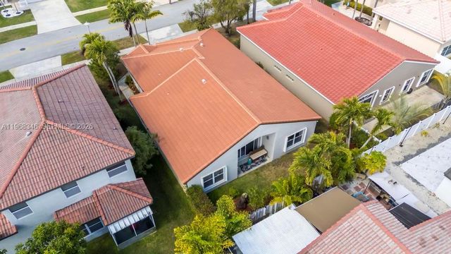 1391 SW 181st Ave, Pembroke Pines, FL 33029