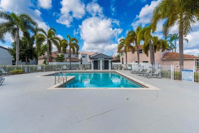 1391 SW 181st Ave, Pembroke Pines, FL 33029