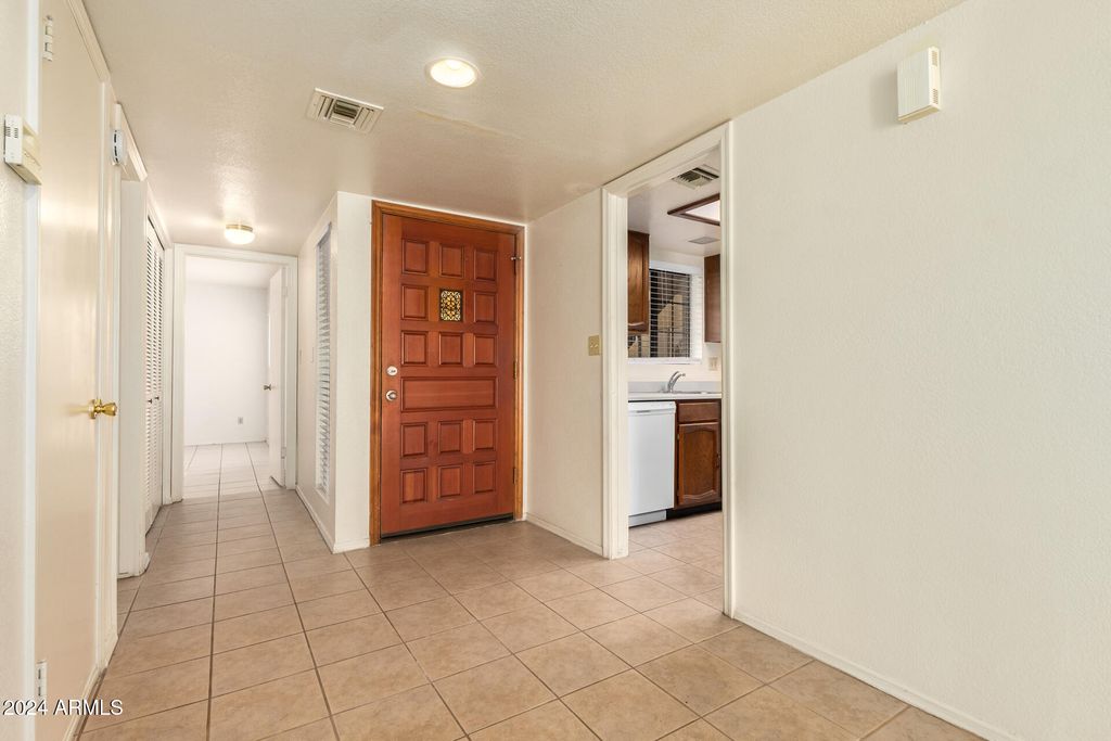 8201 N 21ST Drive C107, Phoenix, AZ 85021 — photo 3