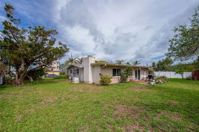 1211 N PENINSULA AVENUE, New Smyrna Beach, FL 32169
