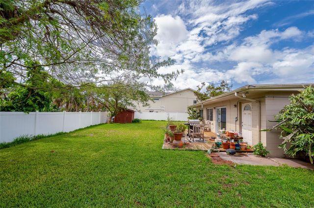 1211 N PENINSULA AVENUE, New Smyrna Beach, FL 32169
