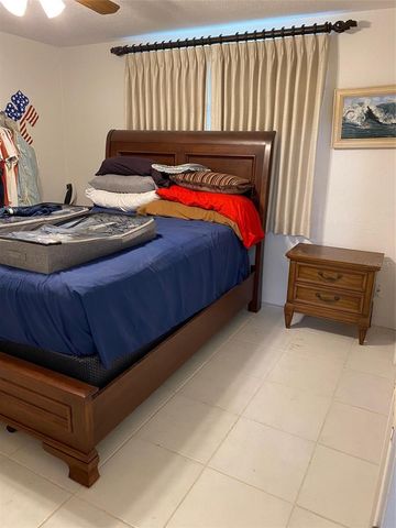 1211 N PENINSULA AVENUE, New Smyrna Beach, FL 32169